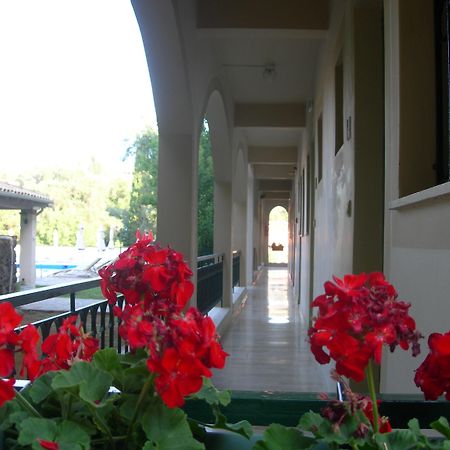 Villa Karmar Hotel Apartments 다시아 외부 사진
