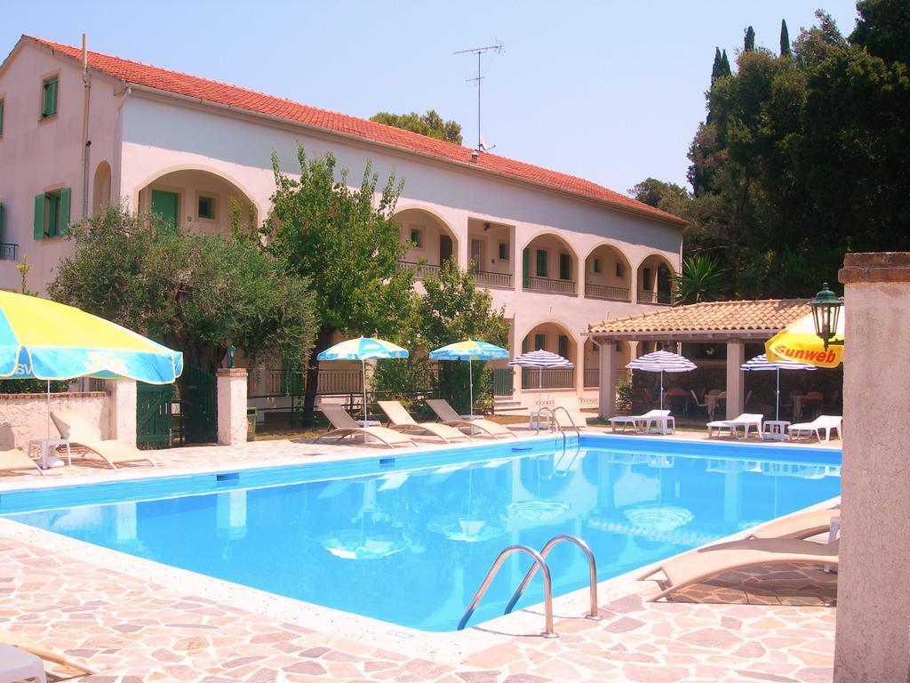 Villa Karmar Hotel Apartments 다시아 외부 사진