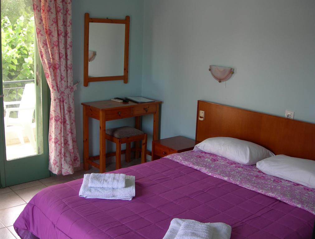 Villa Karmar Hotel Apartments 다시아 외부 사진