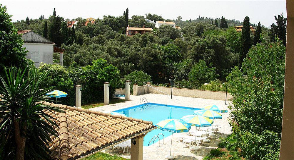 Villa Karmar Hotel Apartments 다시아 외부 사진